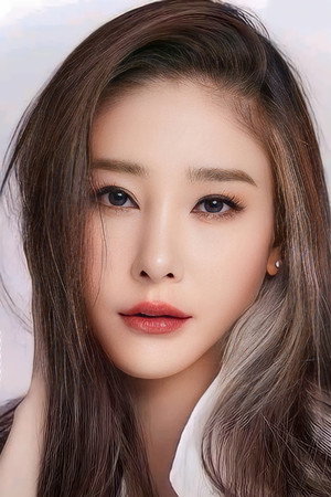 Tangmo Nida Patcharaveerapong